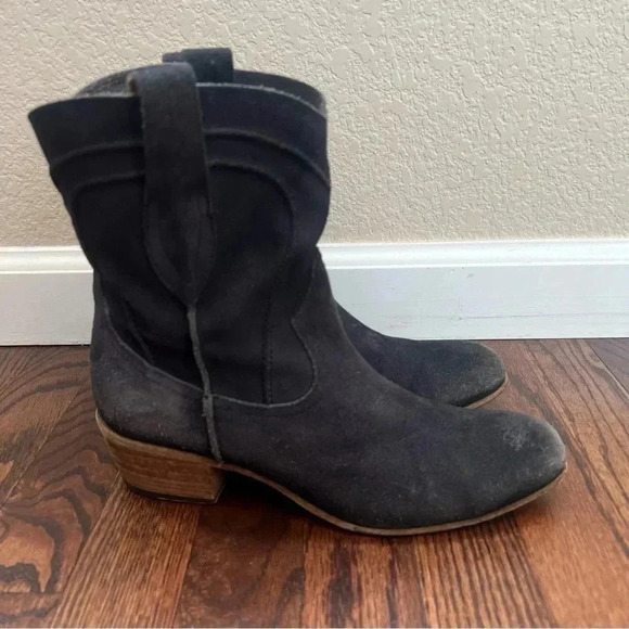 I.N.K. Made in Italy Black Leather Pull On Chelsea Booties Boots 39 Sz US 8-9 - Picture 2 of 16